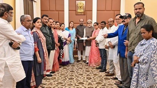 नेशनलिस्ट सिटीजन्स पार्टी ऑफ इंडिया में शामिल होने के बाद विद्रोही गुट टीएमसी पदानुक्रम को प्रतिबिंबित करेगा
